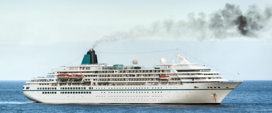 Cruiseship exngine exhhaust moke nox pm co2