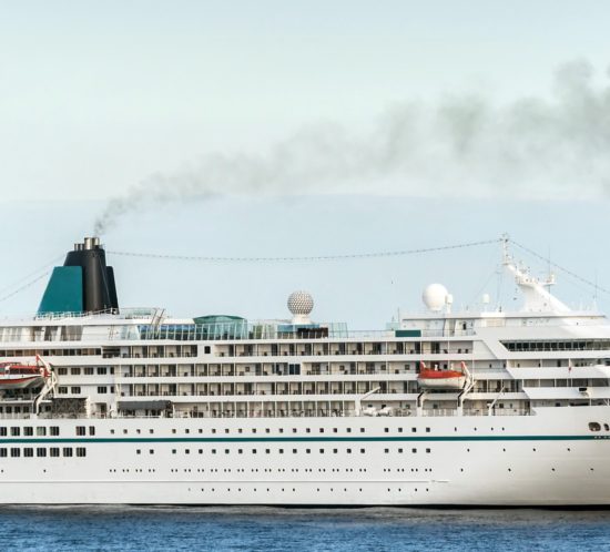 Cruiseship exngine exhhaust moke nox pm co2